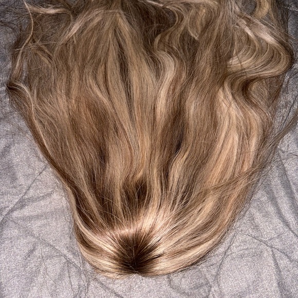Luxurious blonde 100% HUMAN HAIR TOPPER 9*9 LIKE NEW***Feel like a STAR!*** - Picture 2 of 5
